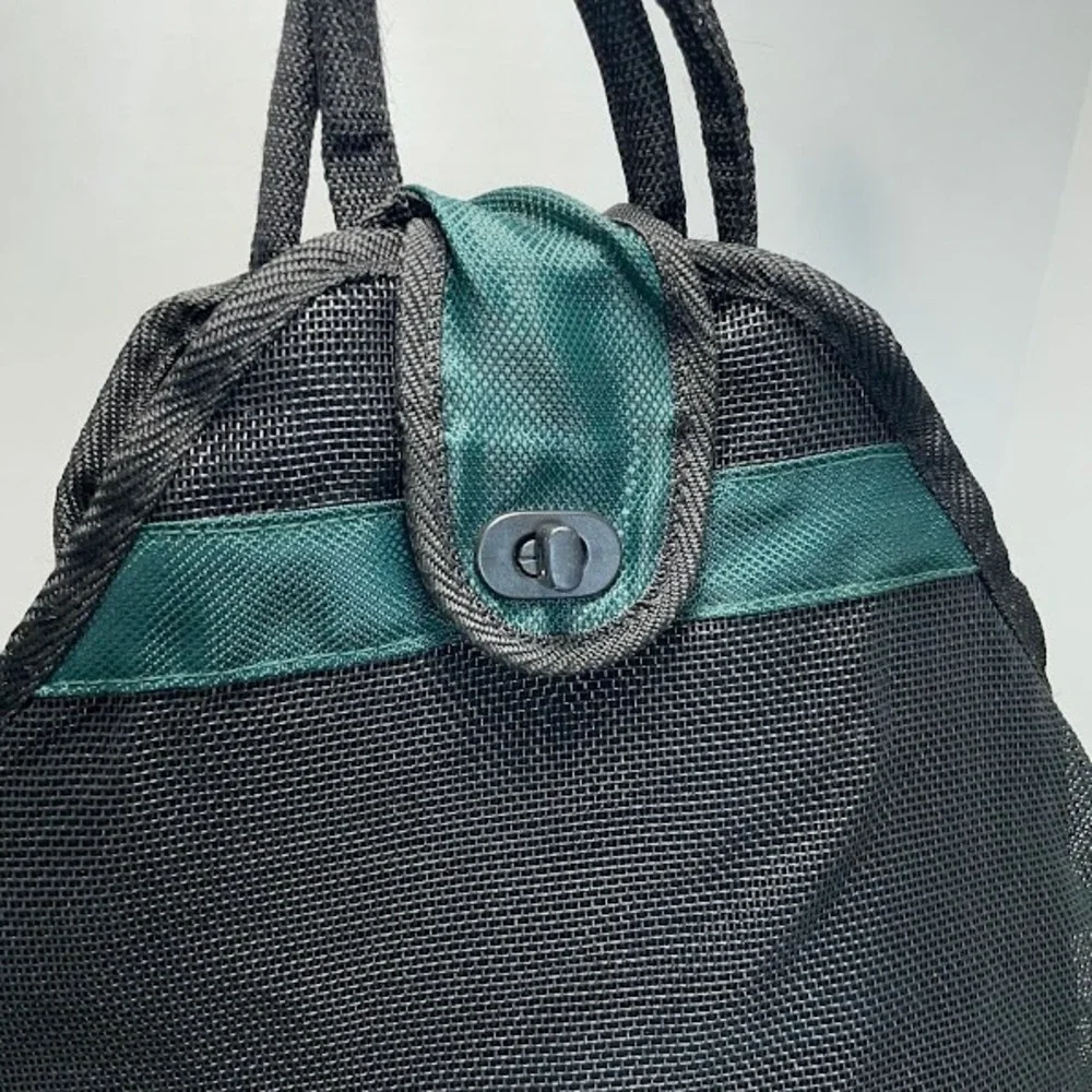 Icecap Backpack Black Green Mesh Insulated 3‎ Compartment Hiking Camping Travel